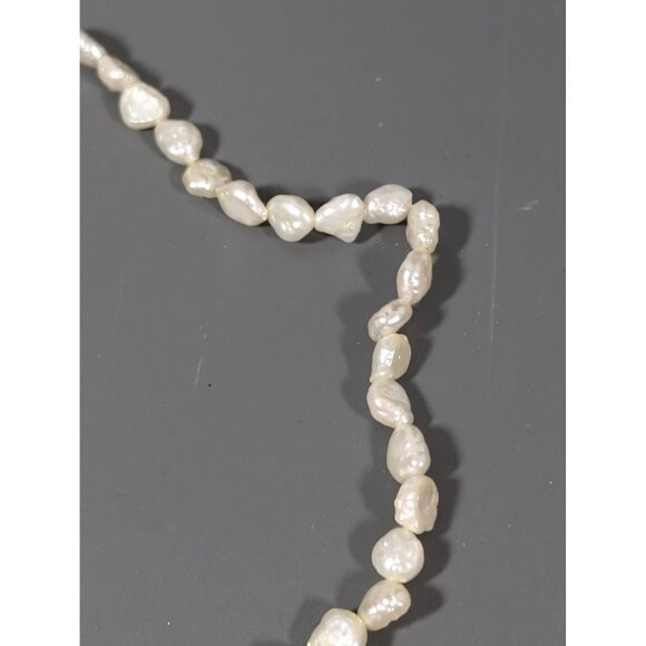Vintage Freshwater Pearl Single Strand Necklace Classic 16" - Picture 5 of 7